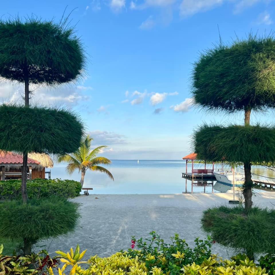 St. George'S Caye Resort Белиз Сити Екстериор снимка